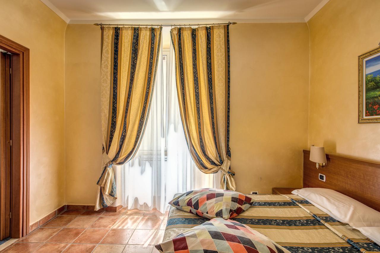 רומא Hotel Maryelen 2 מראה חיצוני תמונה