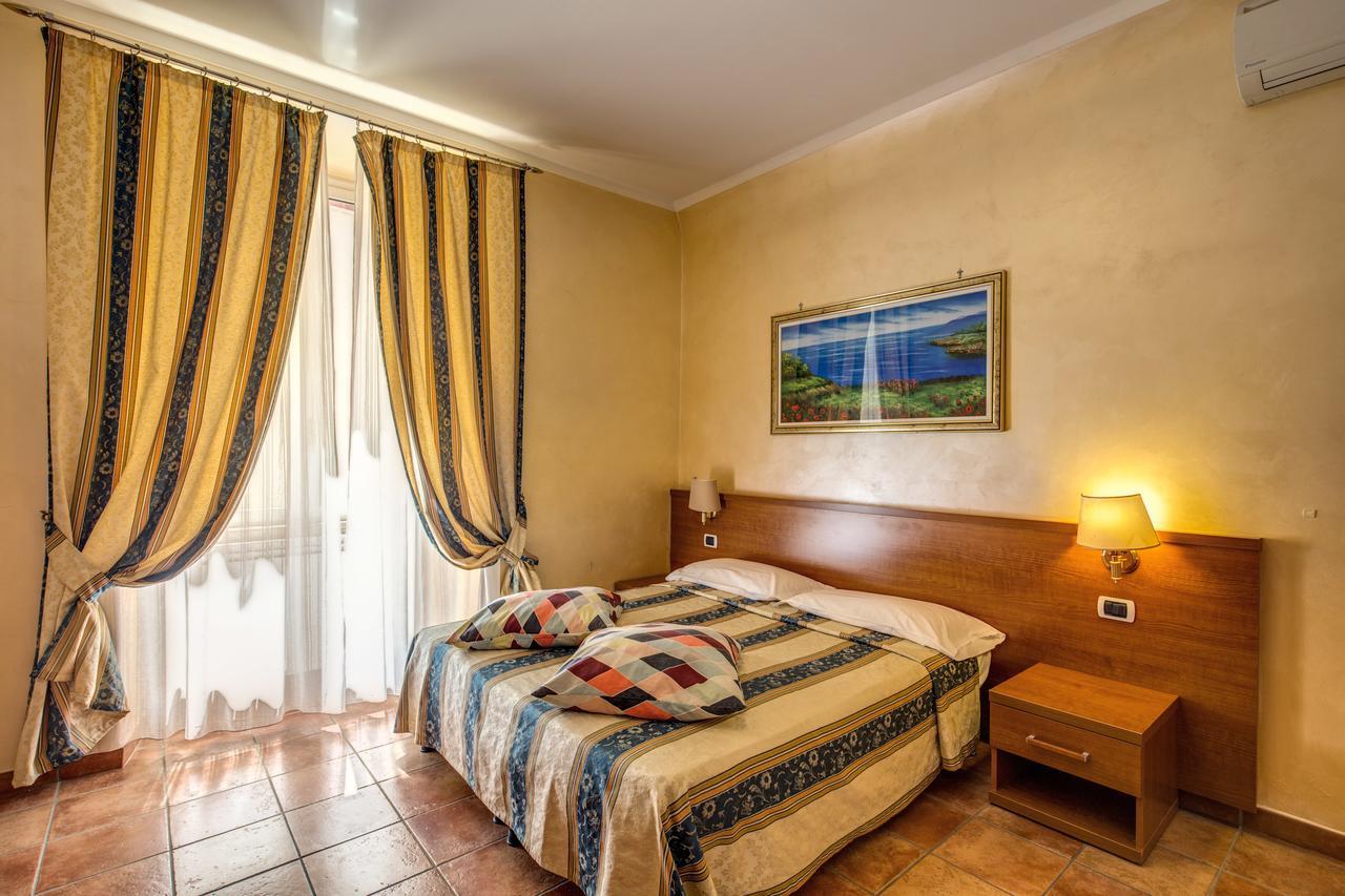 רומא Hotel Maryelen 2 מראה חיצוני תמונה